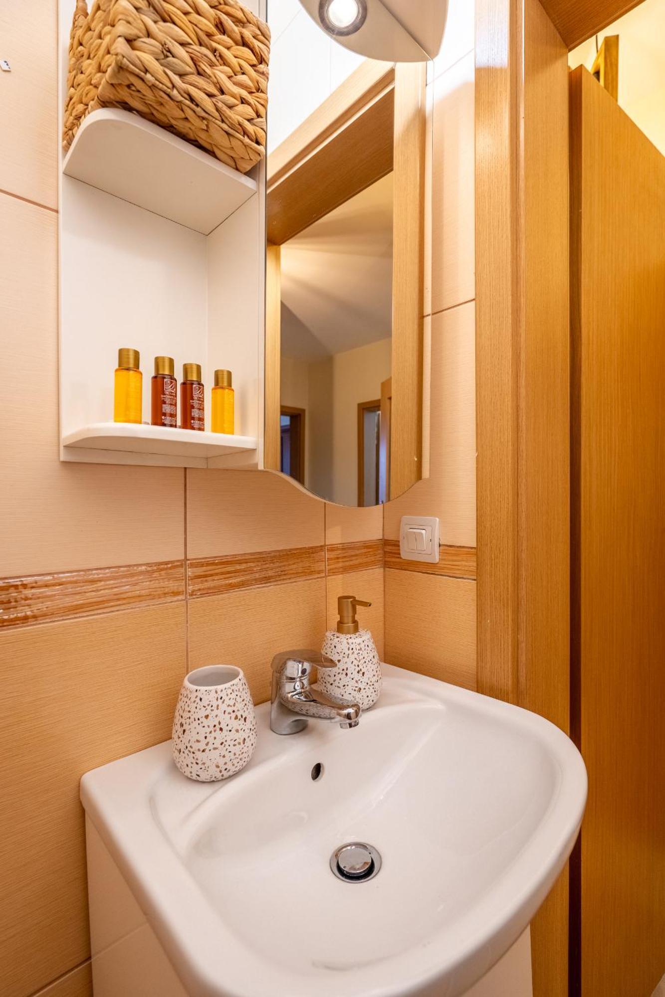 Premium Comfy 2Bdr Apt - Free Parking - Fast Wi-Fi Sofia Ngoại thất bức ảnh